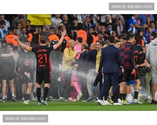 诺坎普的狂欢与蒙锥克的失落：巴萨vs西班牙人录像，一场德比的恩怨情仇